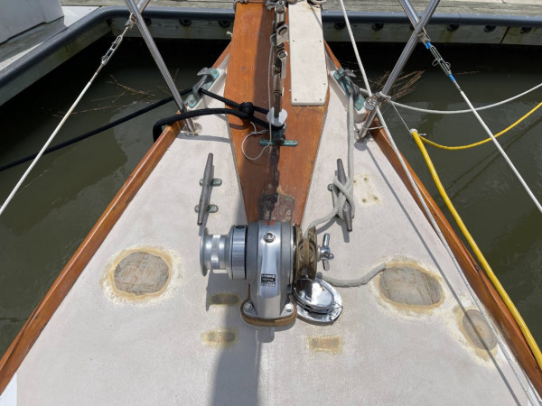 CD36 Windlass & Foredeck (1).jpeg